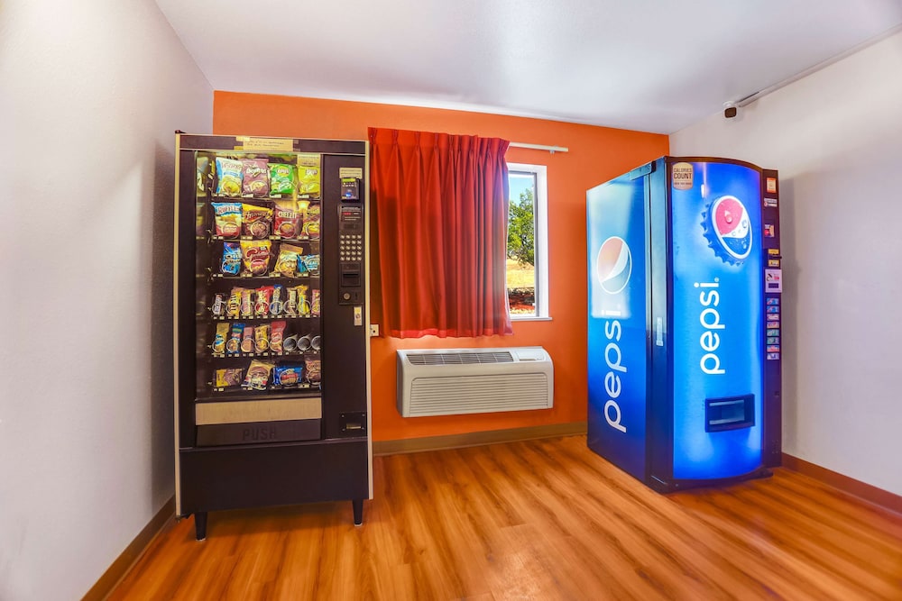 Motel6 Espanola, NM 33/48
