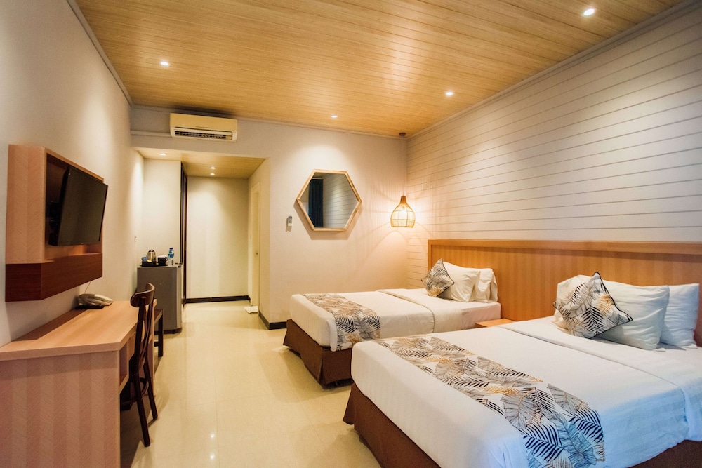 Sylvia Resort Komodo Labuan Bajo 10/70
