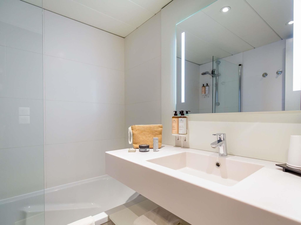 Mercure Hyeres Centre 72/73