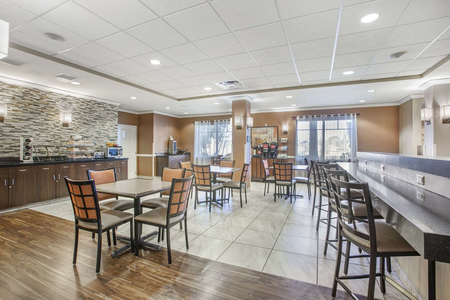 Best Western Plus Chandler Hotel & Suites 14/22