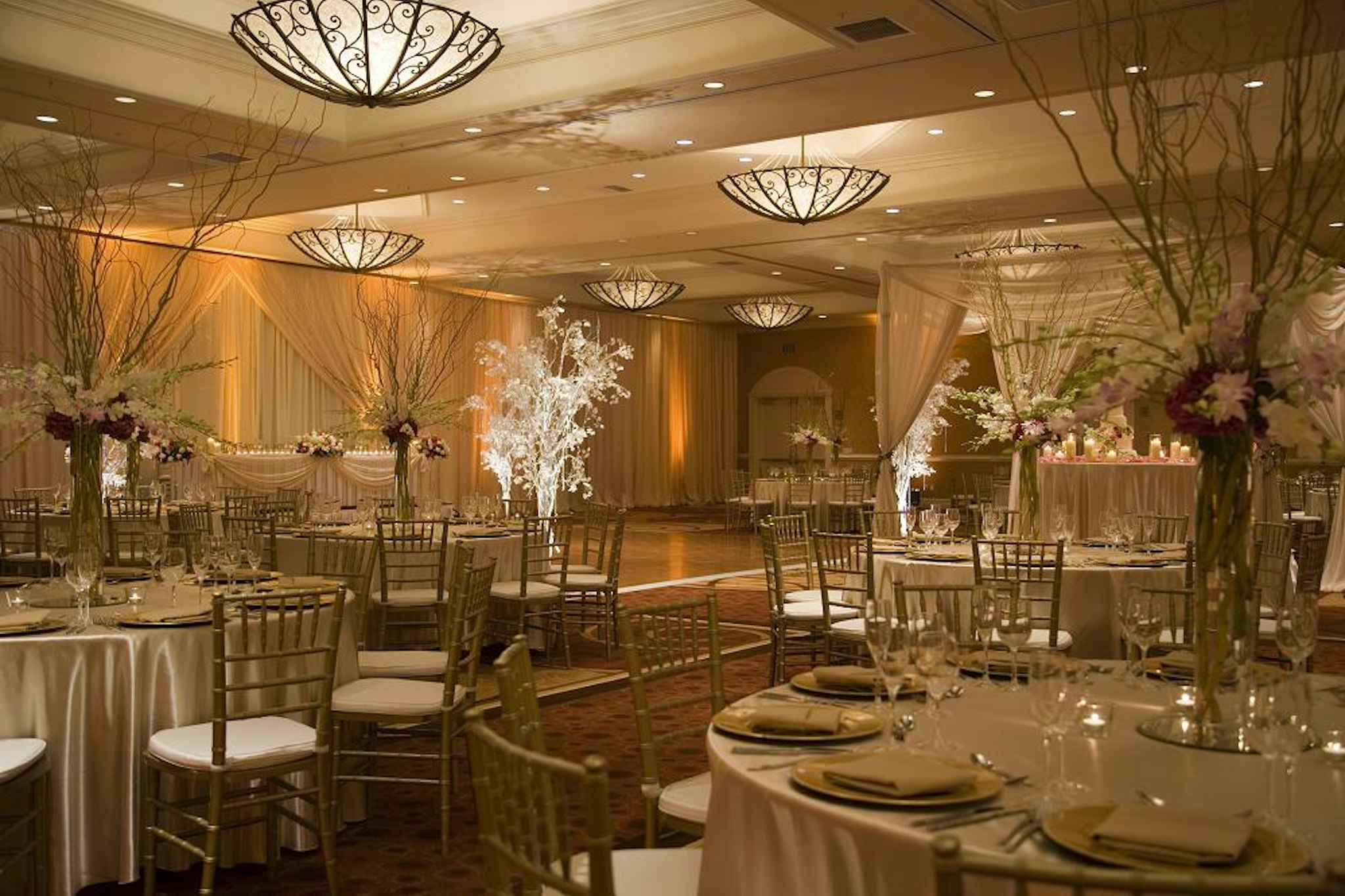 DoubleTree Suites by Hilton Hotel Anaheim Resort - Convention Center 36/56