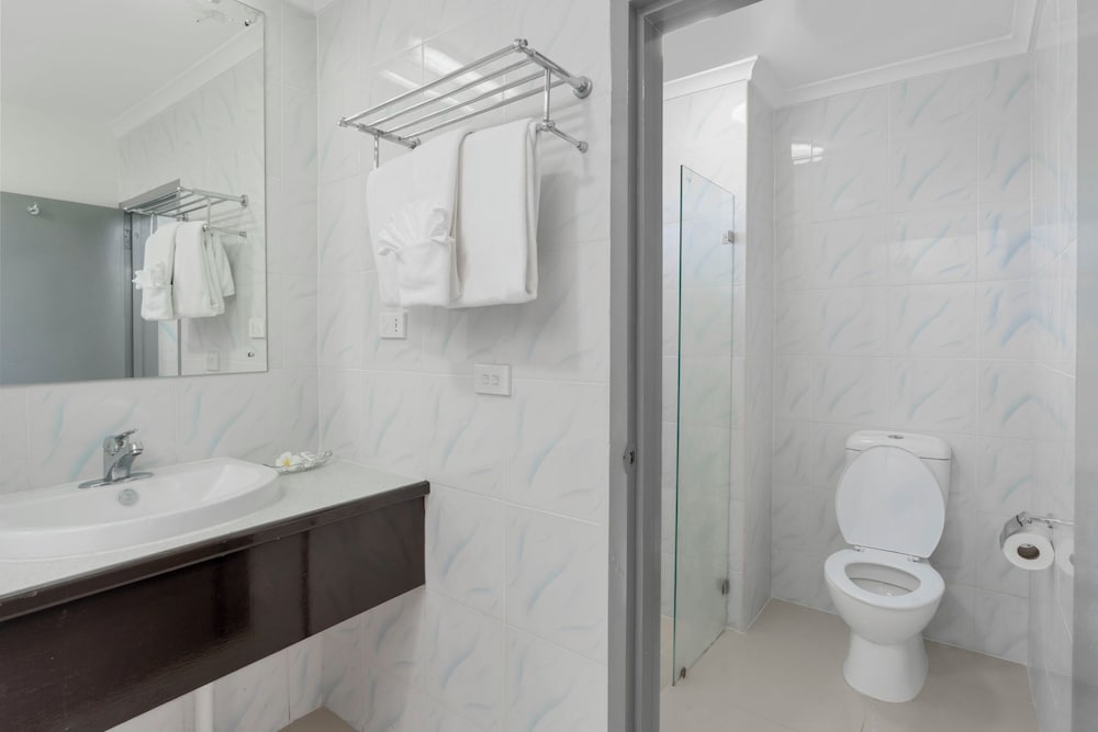 Trans International Hotel 34/37