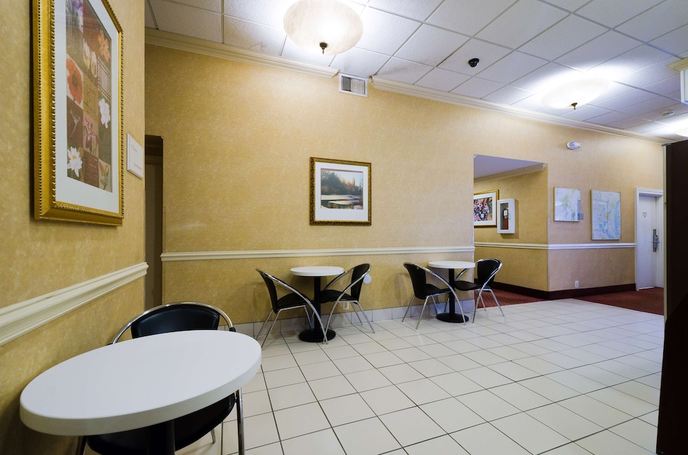 Motel6 Frederick, MD - Fort Detrick 36/47