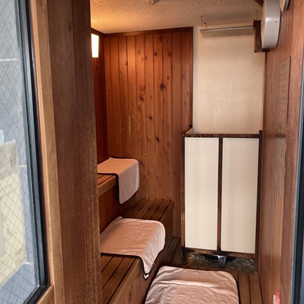 Candeo Hotels Ozu 33/45
