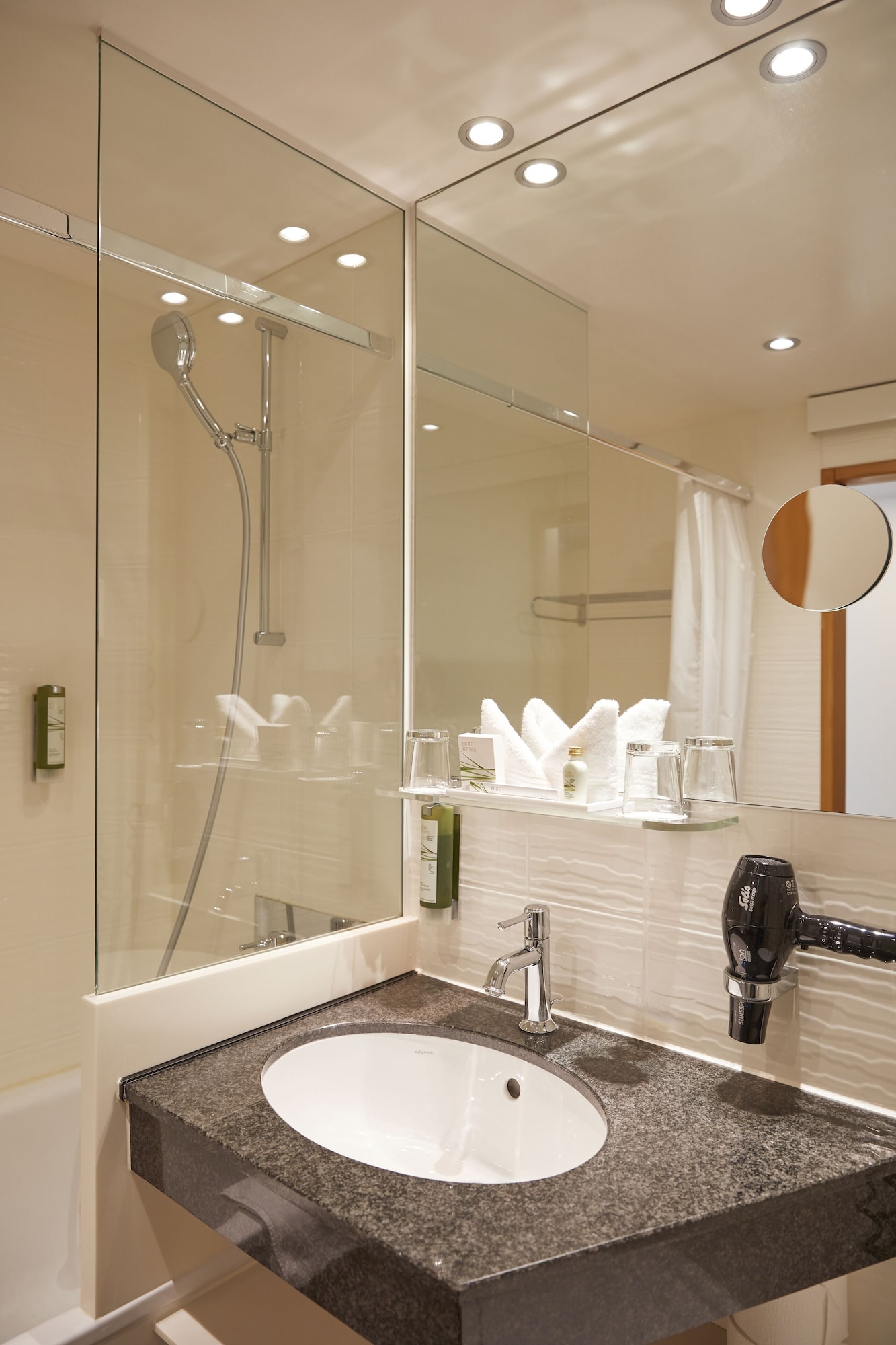 غرفة اقتصادية بسرير مزدوج بإطلالة على المدينة، Hotel Adler Zurich 3/3