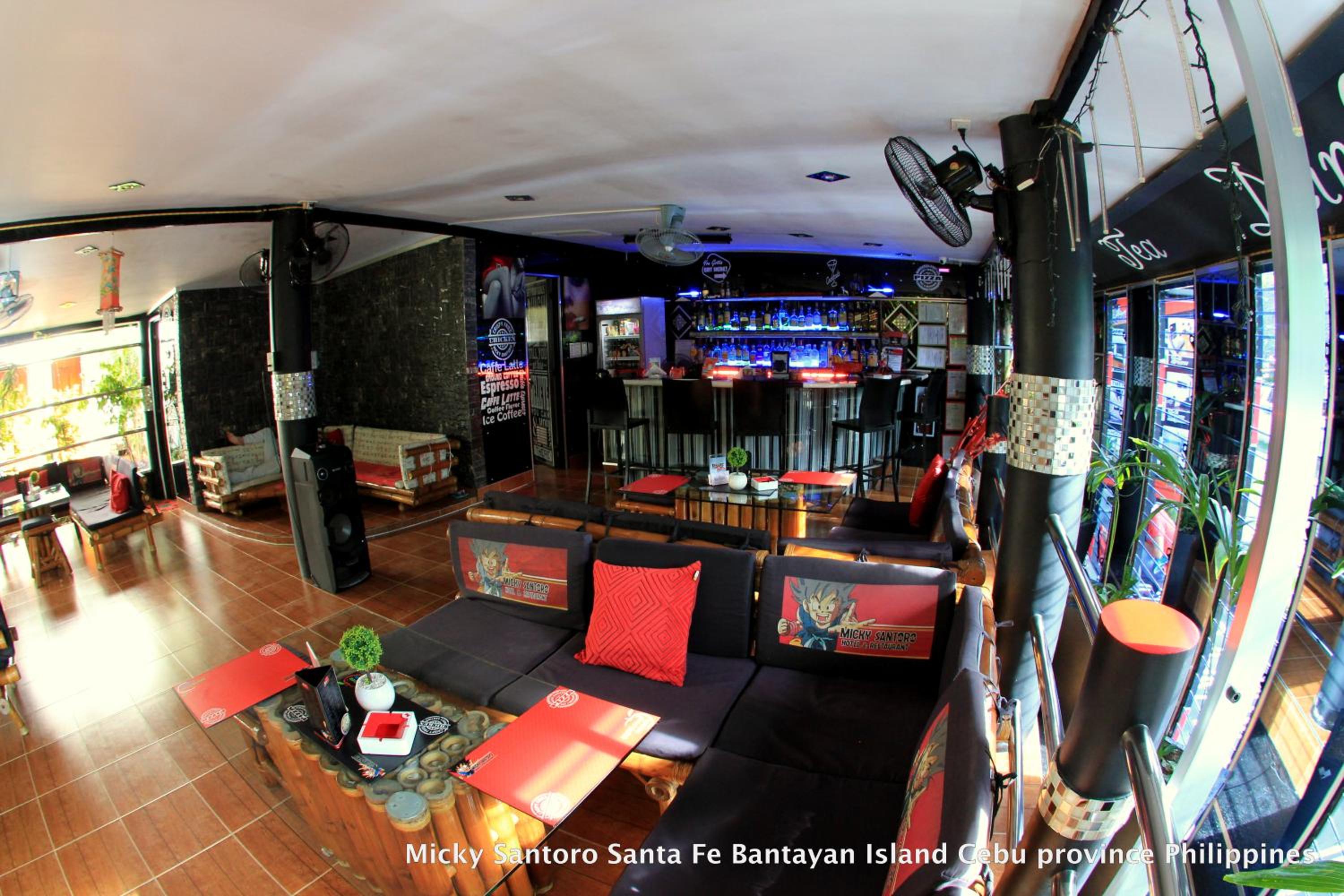 Micky Santoro Hotel & Restaurant 33/50