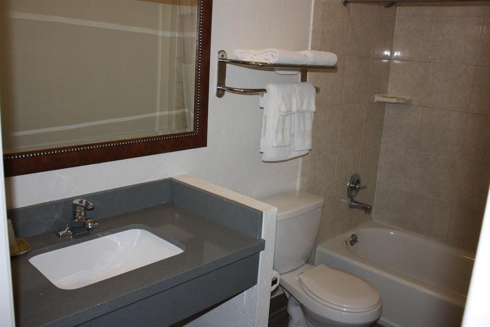 Express Inn 26/29
