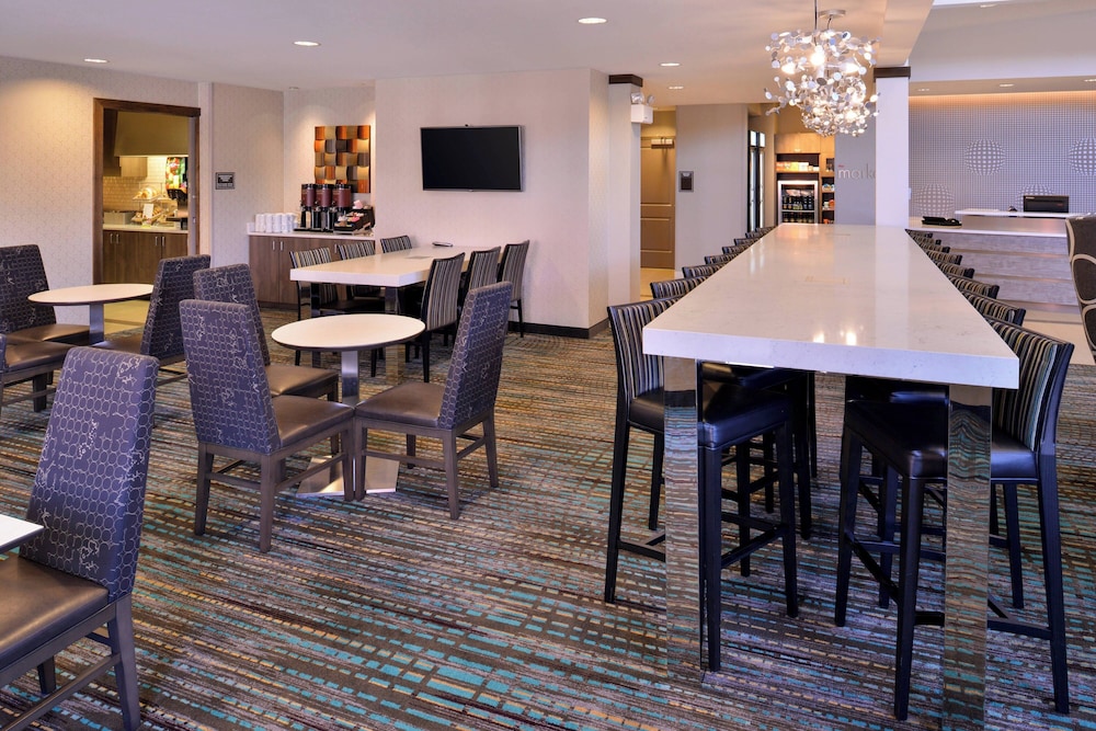 RESIDENCE INN EAST LANSING 32/36