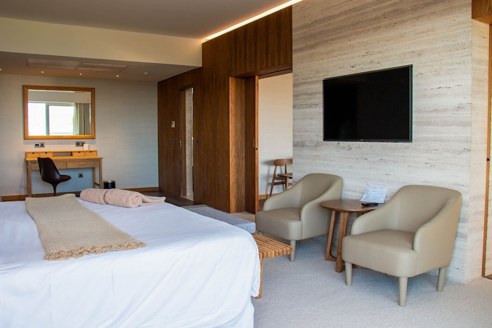 Kings, Suite, King Bed