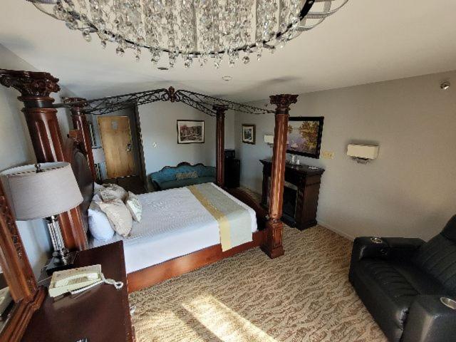 Lodge, 2 Double Beds، Liscombe Lodge Resort and Conference Centre 2/4