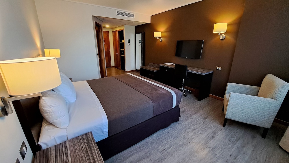 Hotel Diego De Almagro Curico 24/55