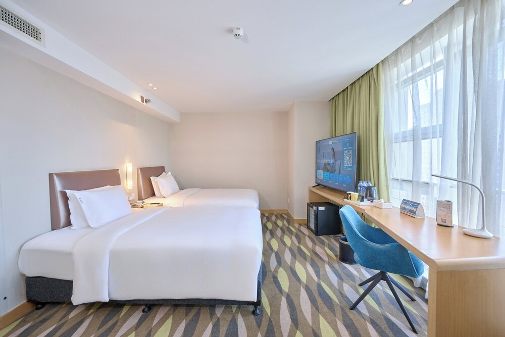 Standard, Twin Beds, Extra Floor Space