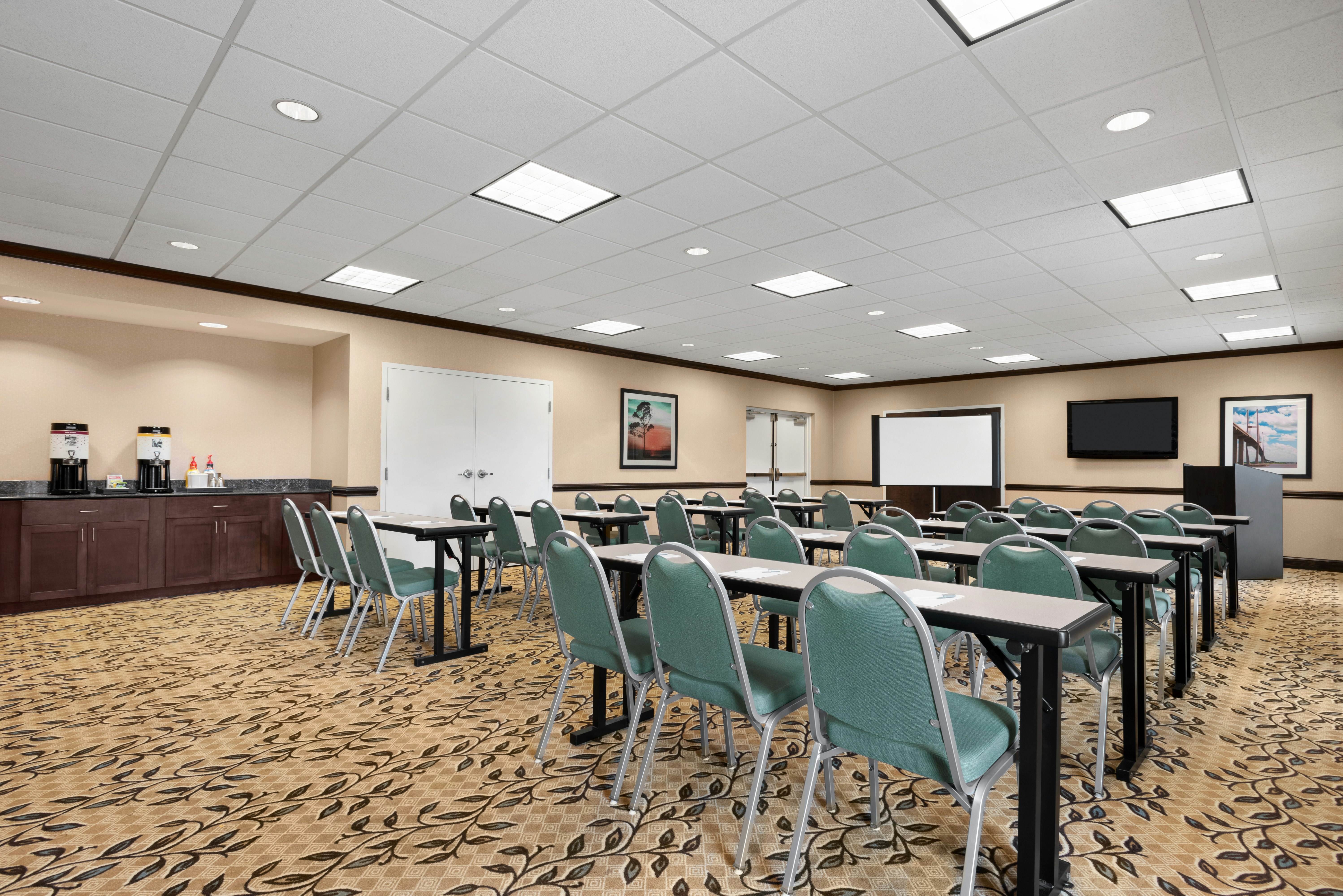 Hampton Inn Suites Brunswick 39/45