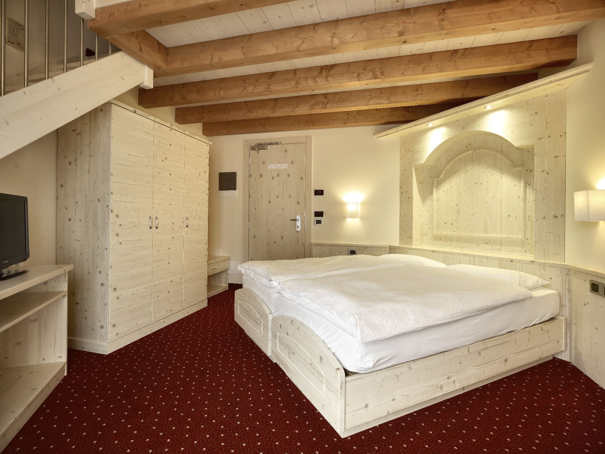 JUNIOR SUITE, STUDIO