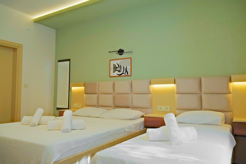 Yalim Hotel 3/38