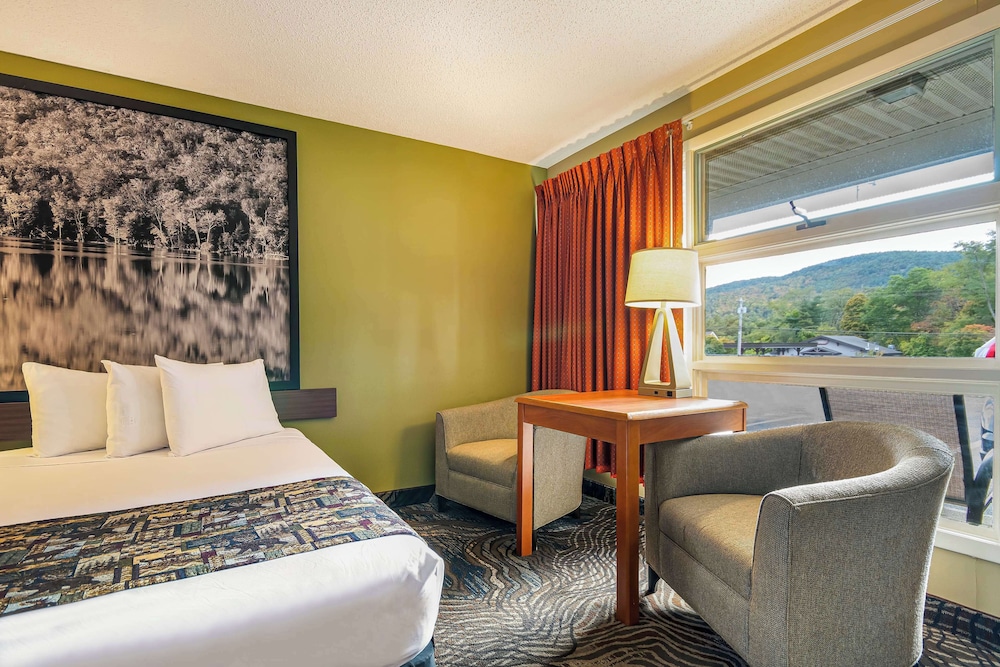 Room, 2 Double Beds, Pool Side
