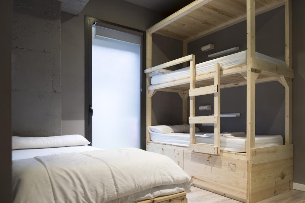 ROOM, TRIPLE, PRIVATE BATHROOM, ACCESSIBLE