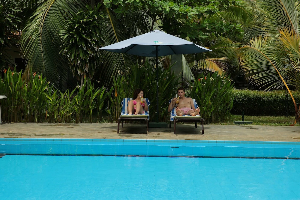 Lagoon Paradise Beach Resort 33/60