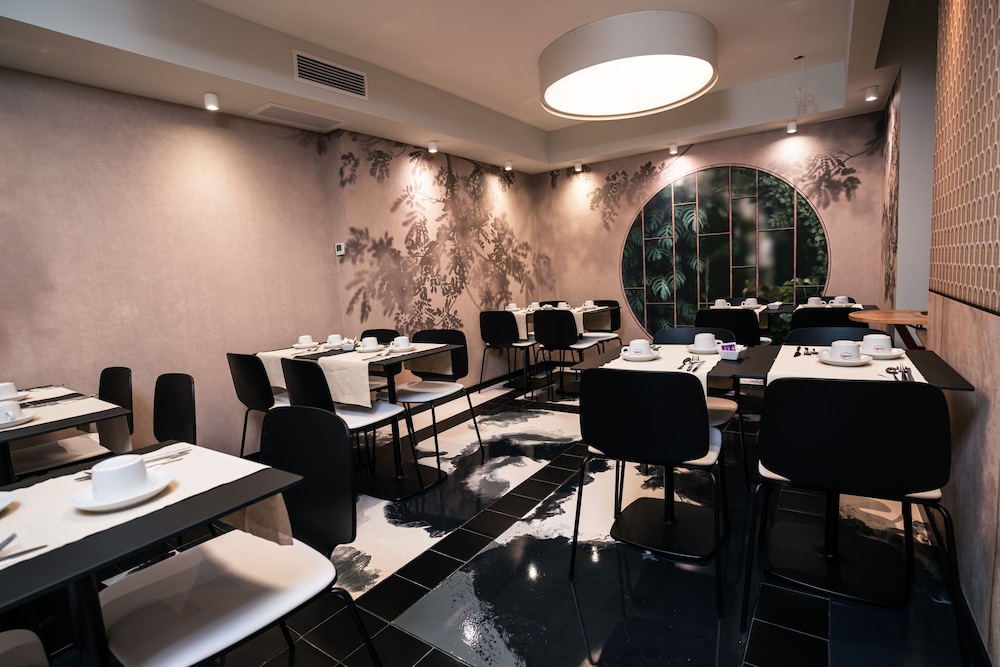 Hotel Univers 44/50