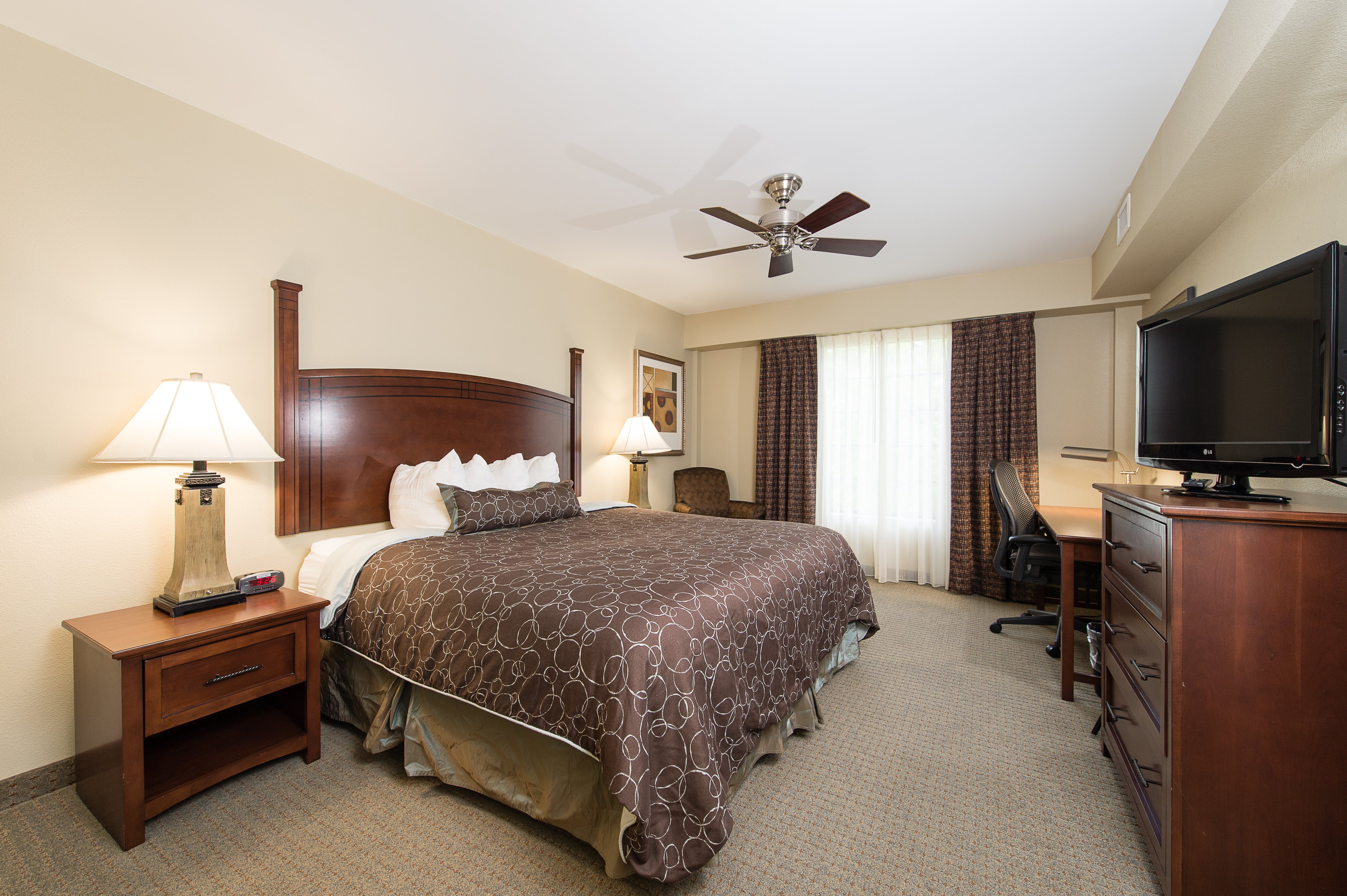Staybridge Suites Charleston-Ashley Phosphate 16/50