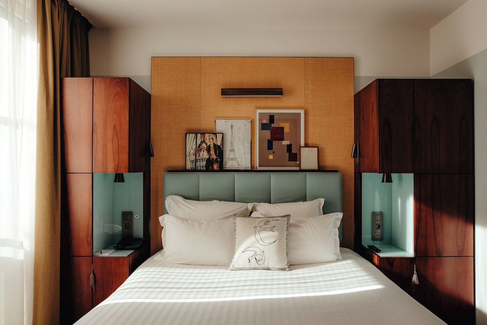 Hotel Eiffel Blomet 23/68