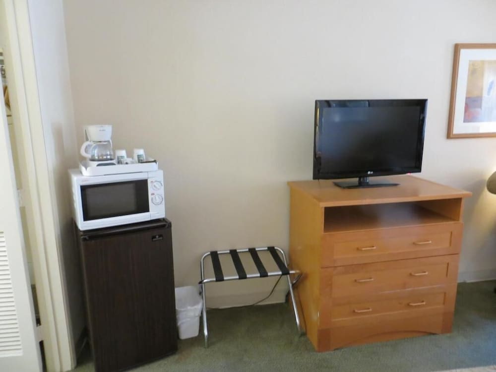Travelodge By Wyndham Palm Springs 26/41