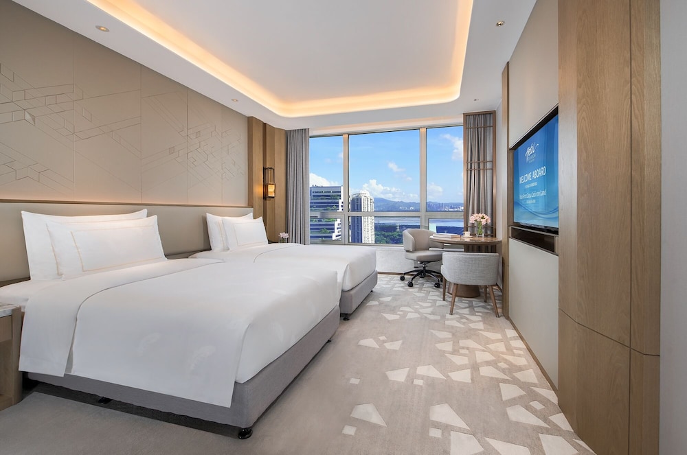 DELUXE, TWIN BEDS