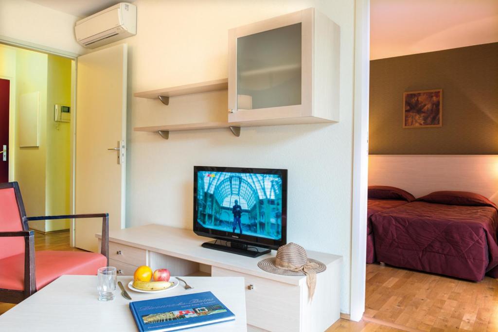 Hotel and Residence Vacances Bleues - La Villa du Lac 29/50