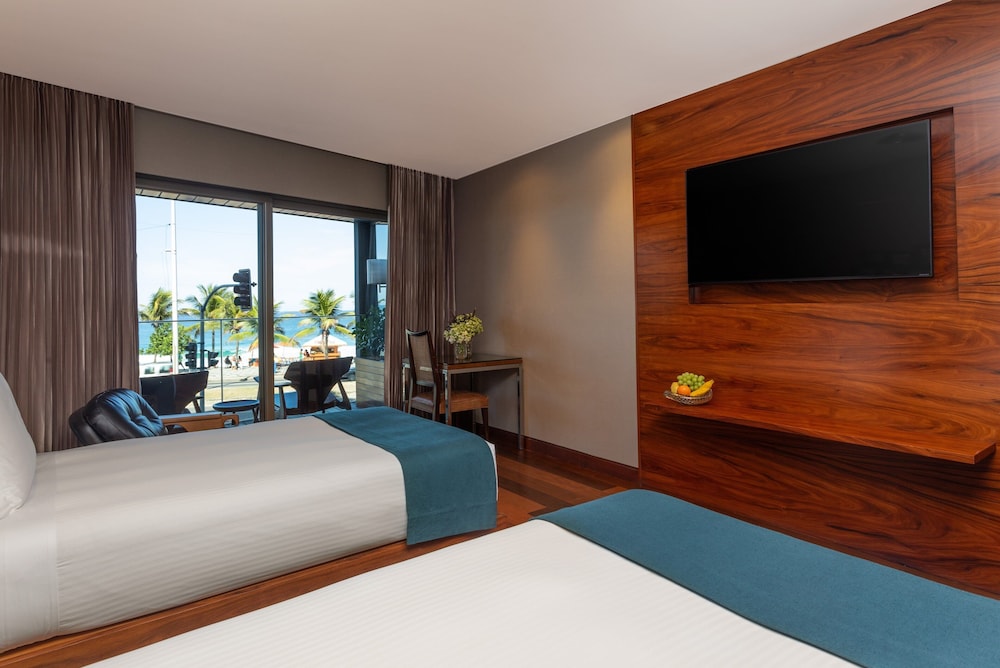 DELUXE, SUITE, KING BED, OCEAN FRONT