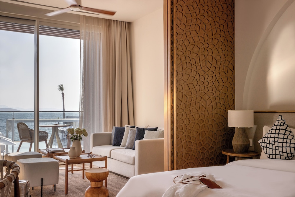 Yalikavak Marina Hotel by Social Living Collection 24/65