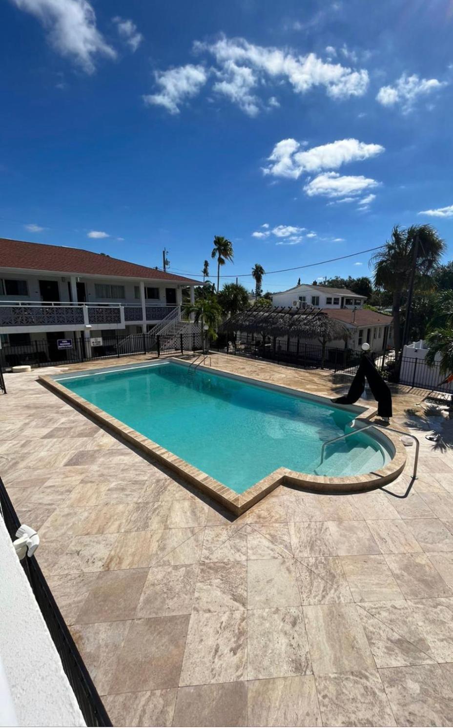 Holiday Isles Resort 20/25