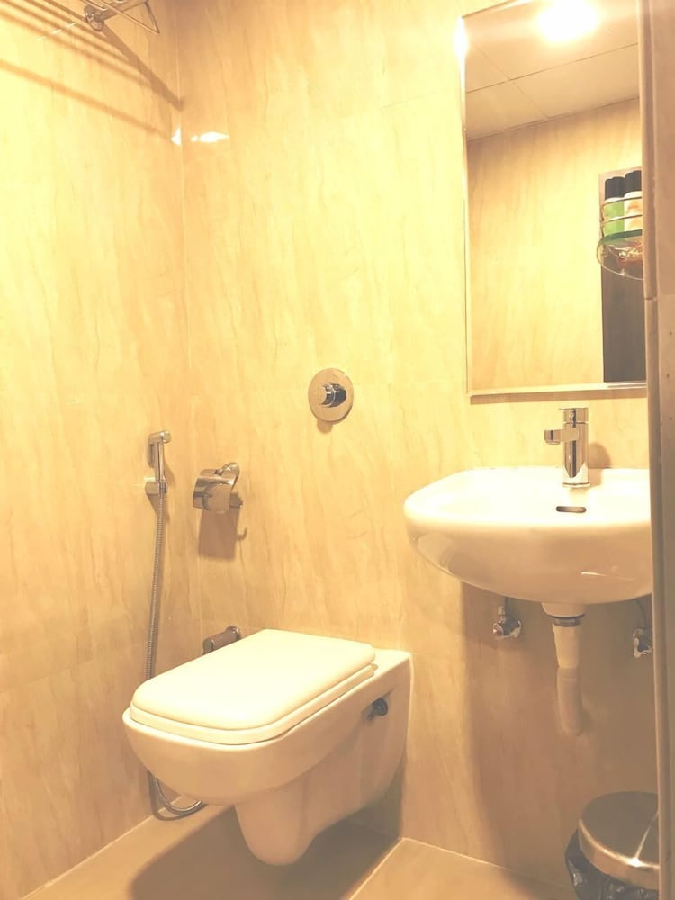 Hotel Royal Inn 48/49