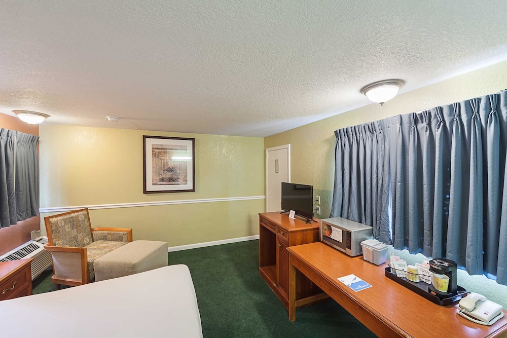 Rodeway Inn Wauseon OH 35/41