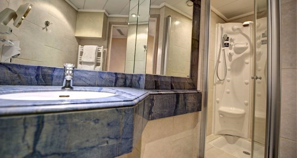HOTEL DU MIDI PARIS MONTPARNASSE 29/85