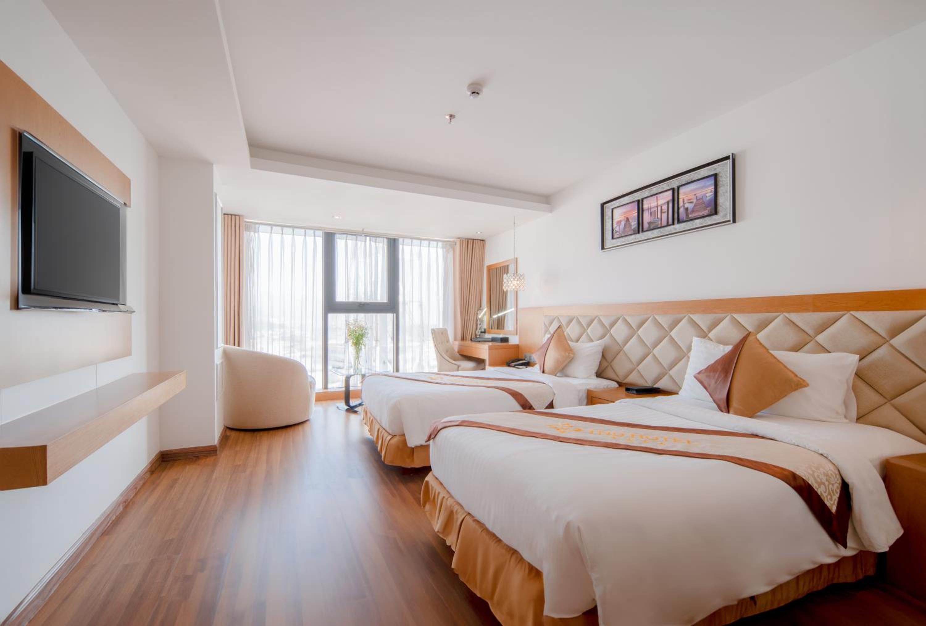 Senior, Deluxe, Partial Sea View