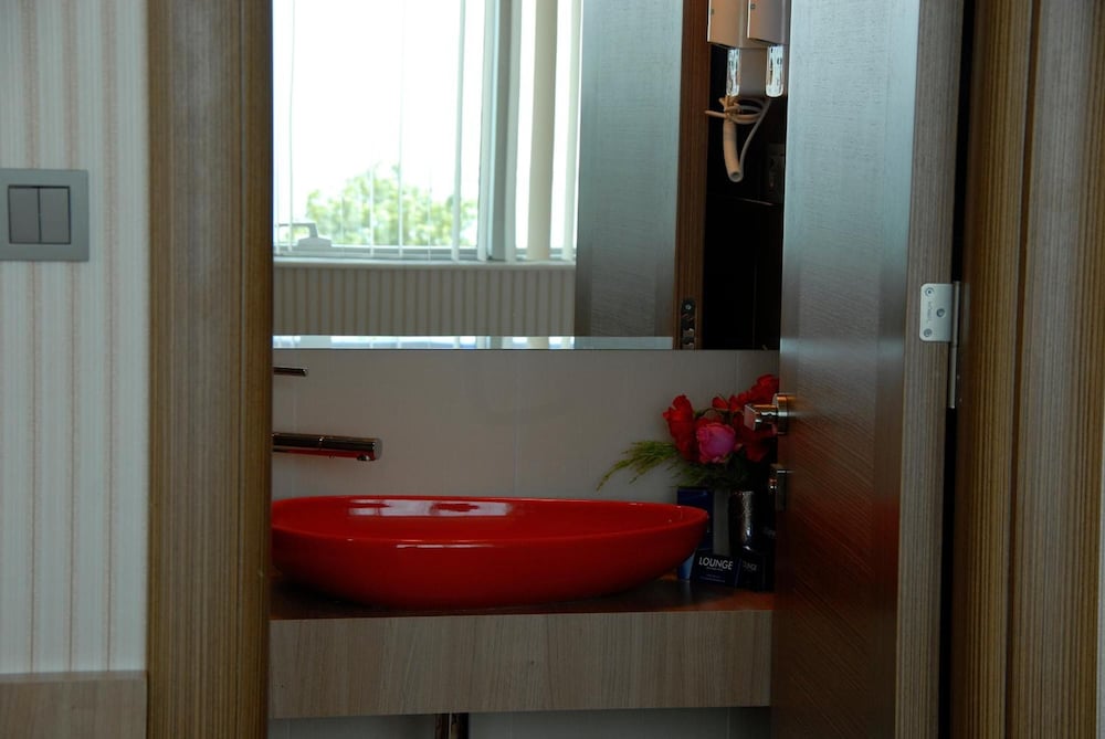 Lounge Boutique Hotel 50/50