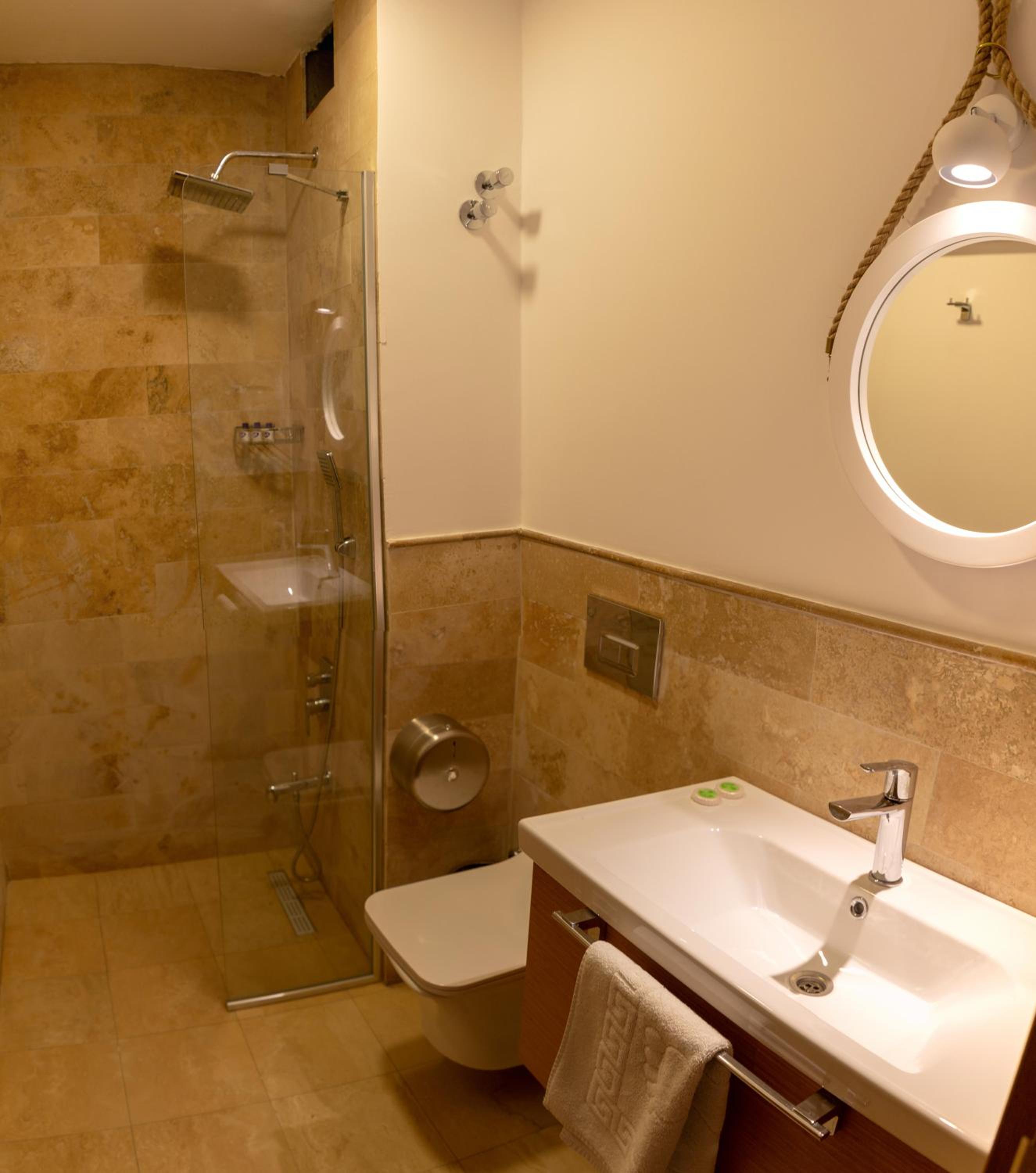 A.Emreli Suite Hotel 49/50