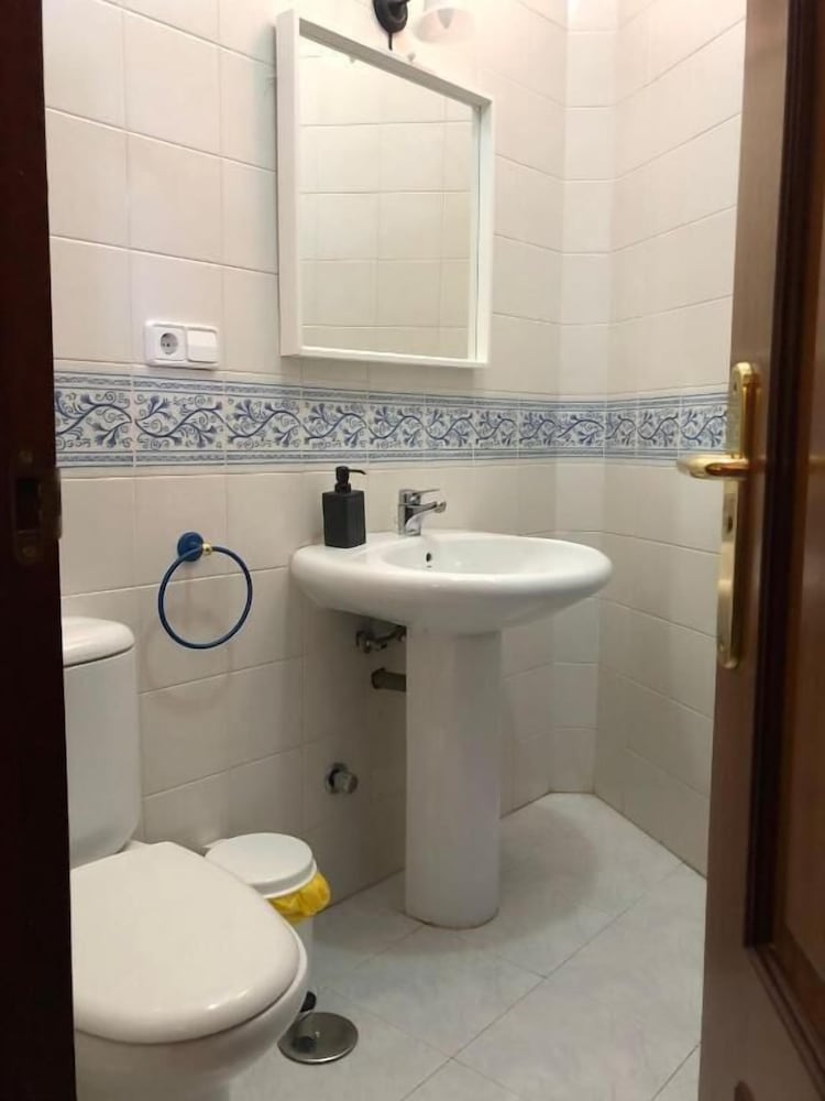 Duque Nest Hostel 66/67