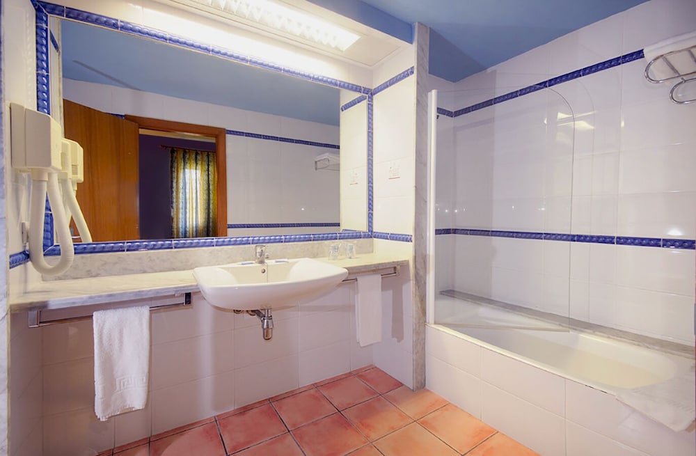 Aparthotel Vibra Blanc Palace 64/65