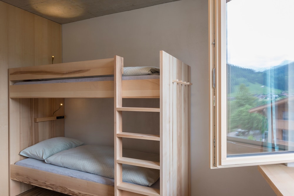 Saanen Gstaad Youth Hostel 22/41