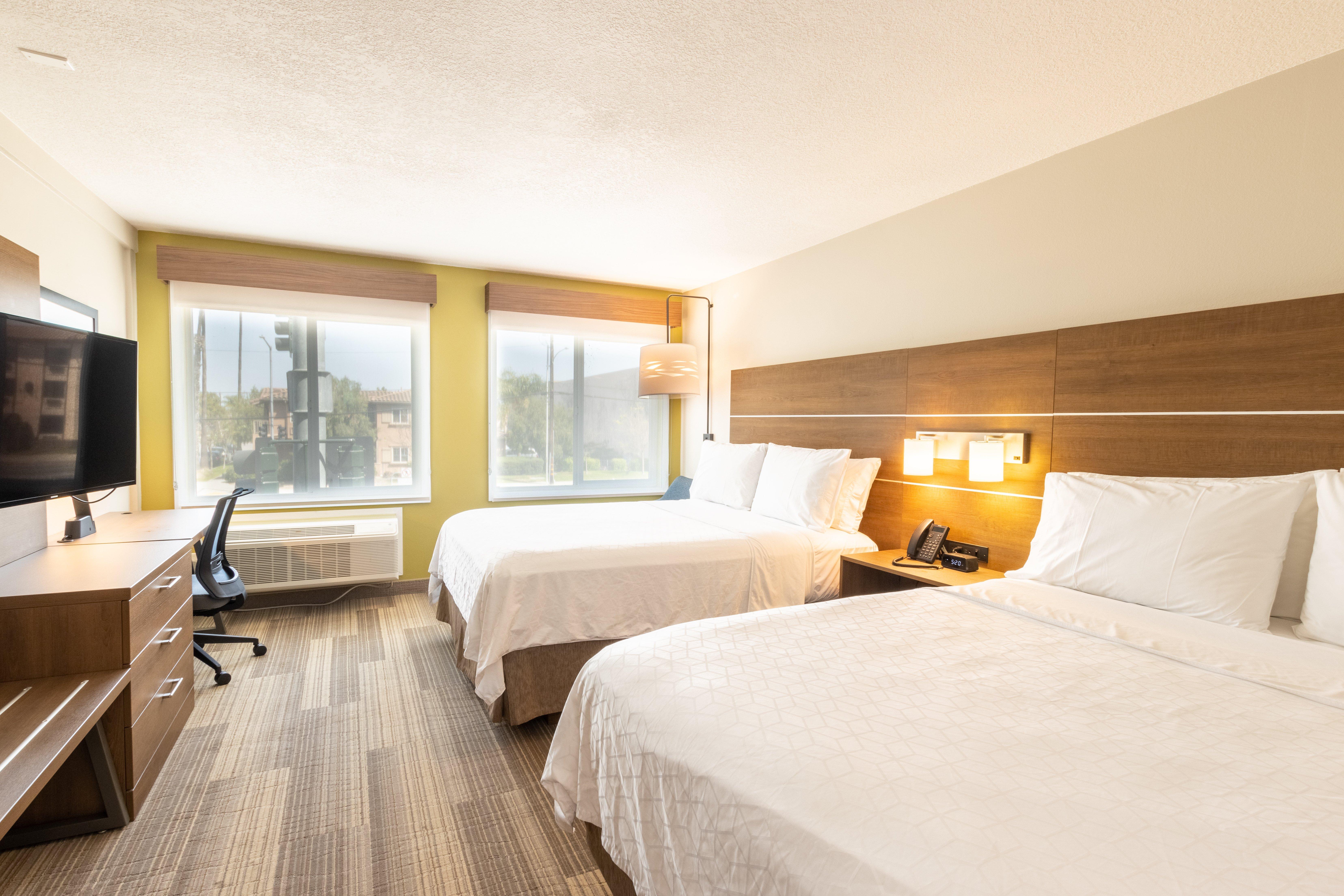 غرفة بسريرين كوين، Holiday Inn Express Anaheim West 2/5