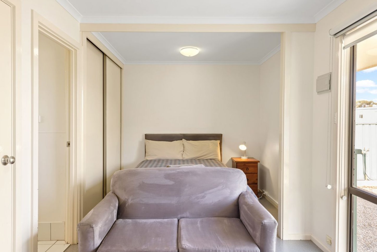 Motel, Economy