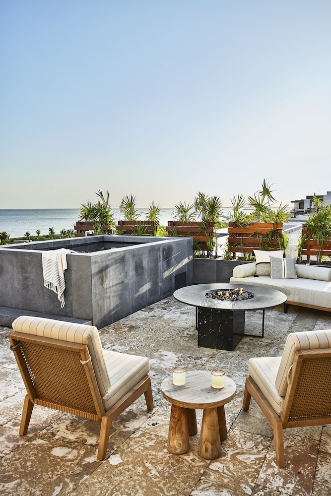 Etereo Auberge Resorts Collection 8/60