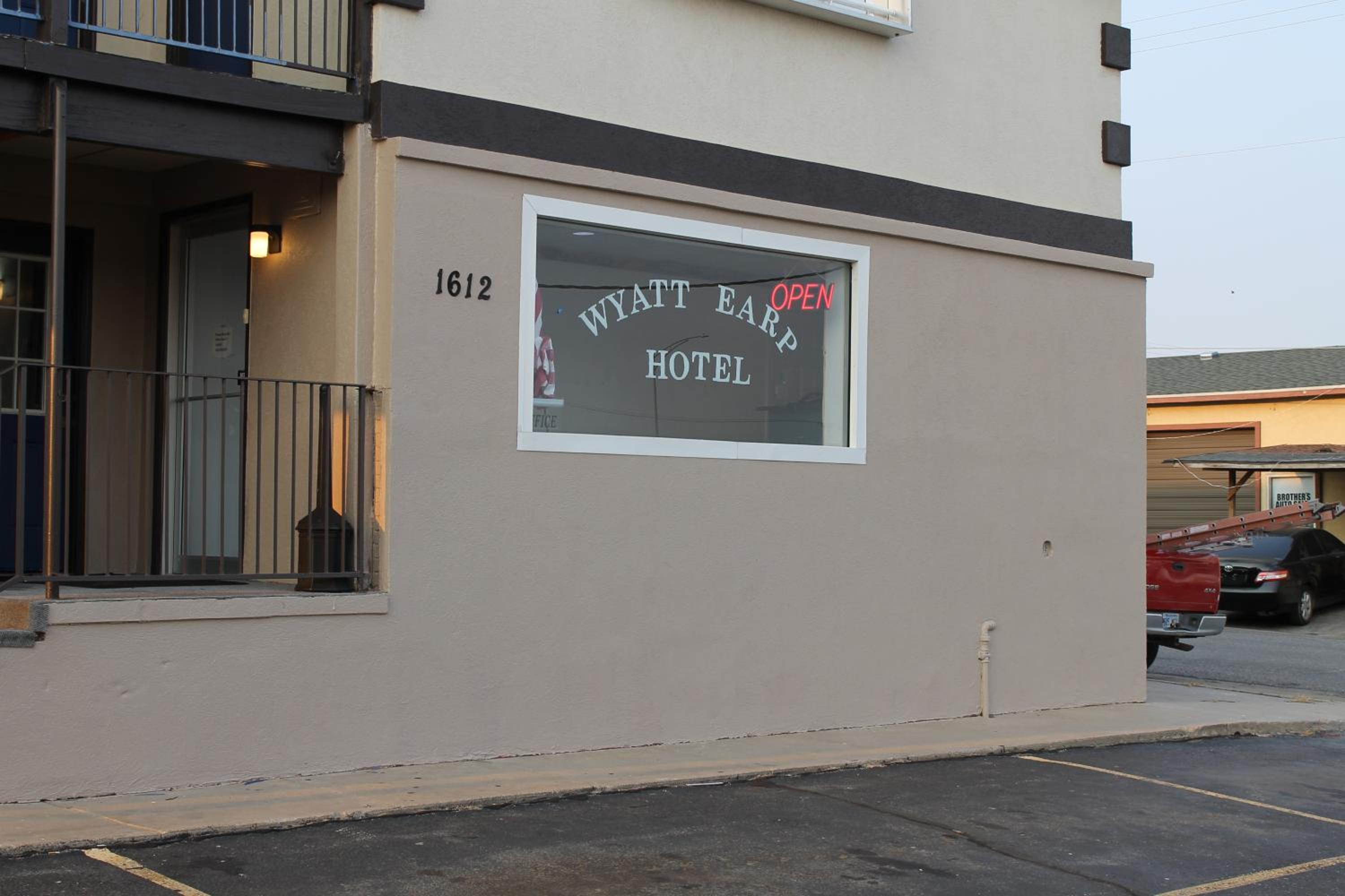 KNIGHTS INN DODGE CITY 29/38