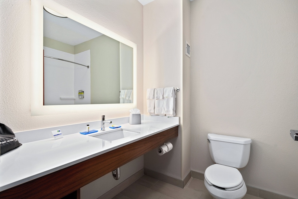 Holiday Inn Express Hotel And Suites Van Buren Ft Smith Area 66/70