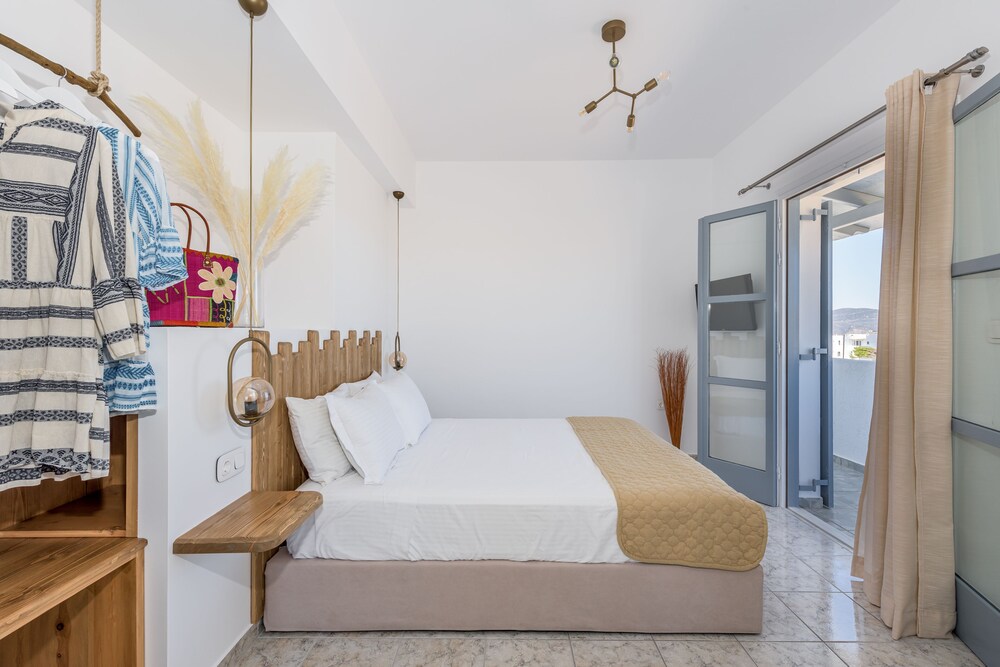Elea Milos (ex Antonis Rooms) 4/45
