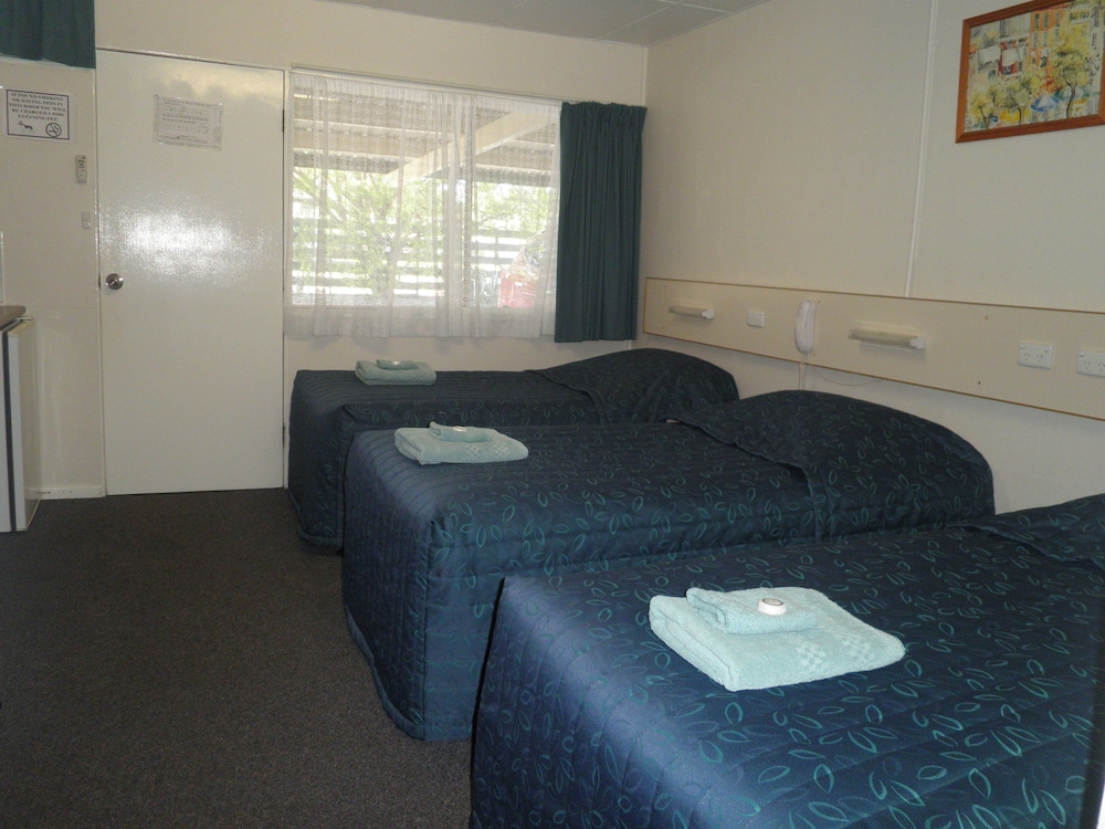 Roma Motel 14/24