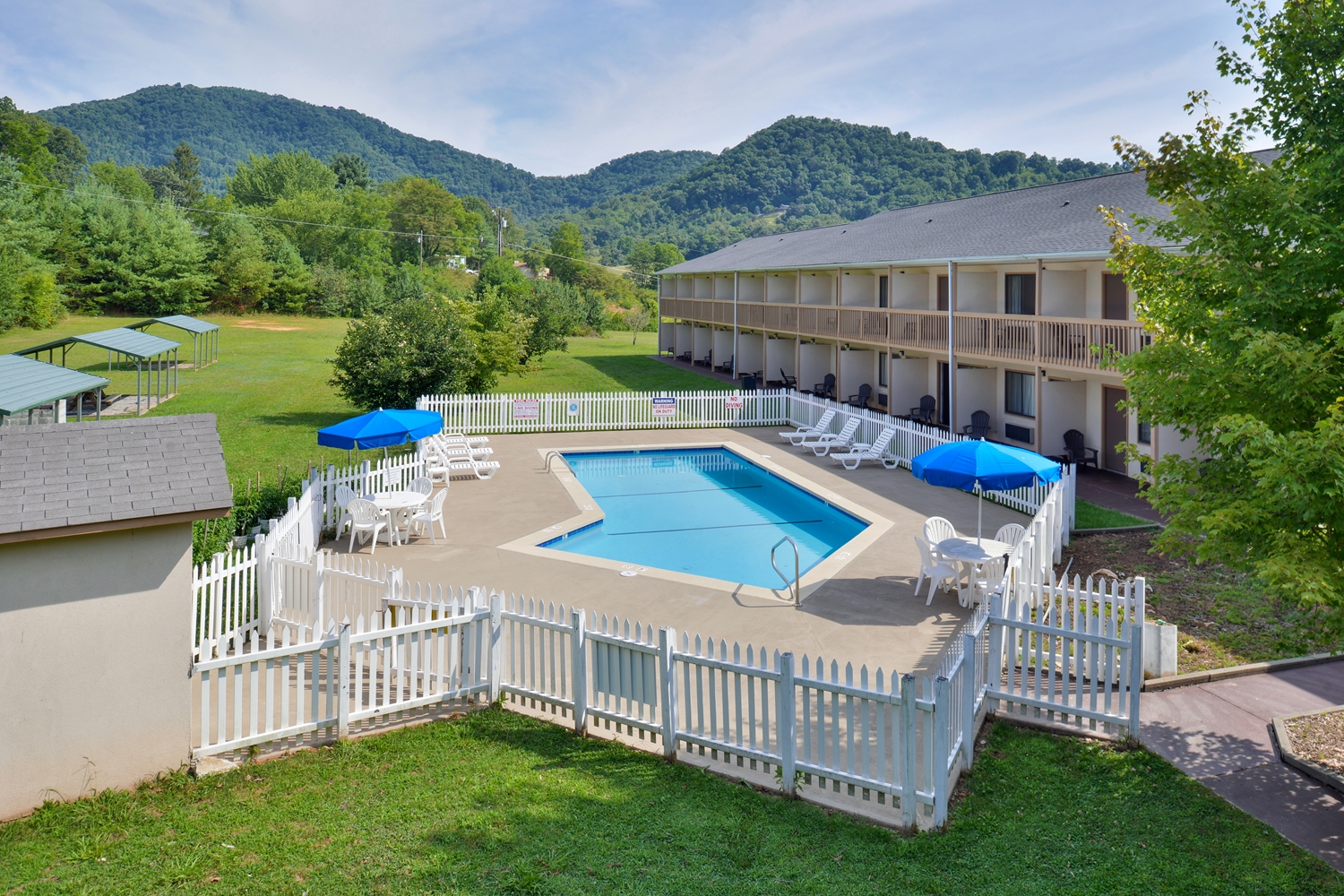Americas Best Value Inn Canton 22/22