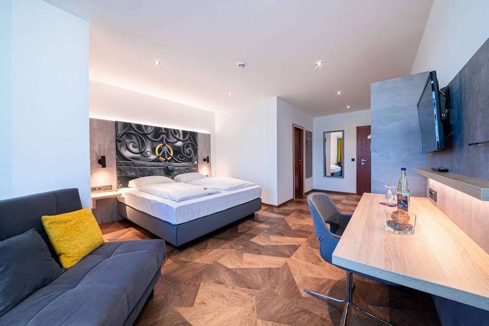 Best Living Hotel Arotel 34/67