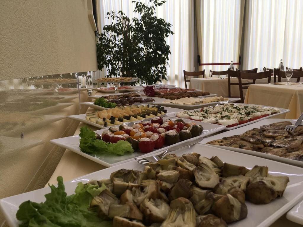 Hotel Melas 21/50